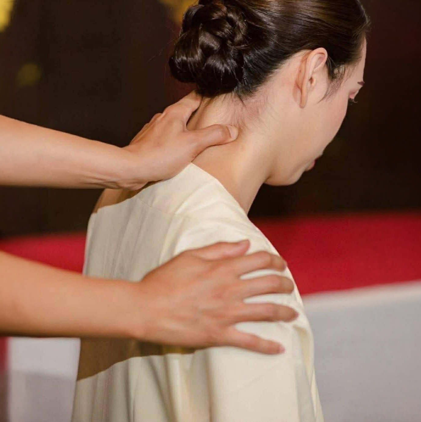 Thai Solution Massage (ohne Öl) Thai Solution Massage (ohne Öl)